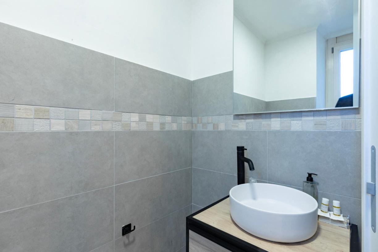 Rdr Tortona Rooms Rom Exterior foto